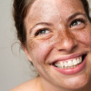 <a href="https://maisonevenia.com/categorie/traitement/rituel-visage/" rel="tag">Rituel Visage</a>, <a href="https://maisonevenia.com/categorie/traitement/" rel="tag">Traitement</a>